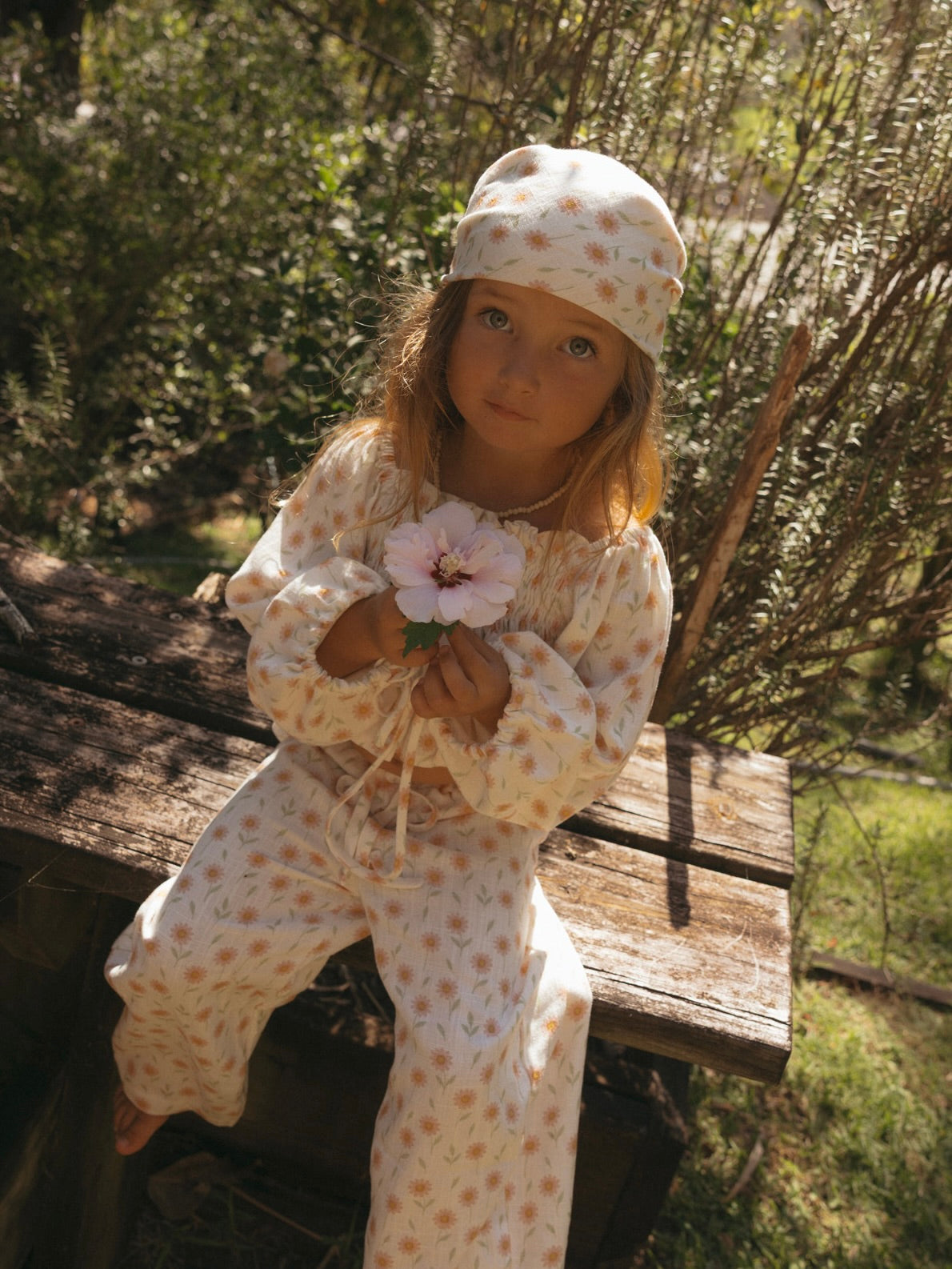 PAPER DAISY LINEN HEADSCARF